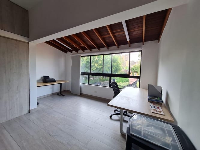 Casa de 3 alcobas en venta en El Poblado, Medellín, 250 m² · foto 5 de 14