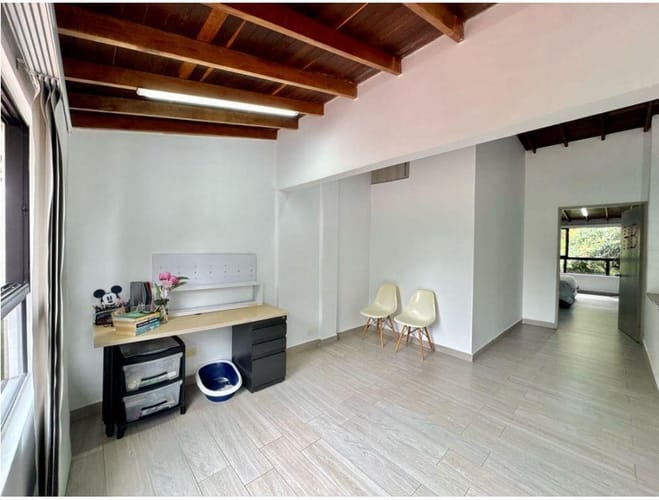 Casa de 3 alcobas en venta en El Poblado, Medellín, 250 m² · foto 10 de 14