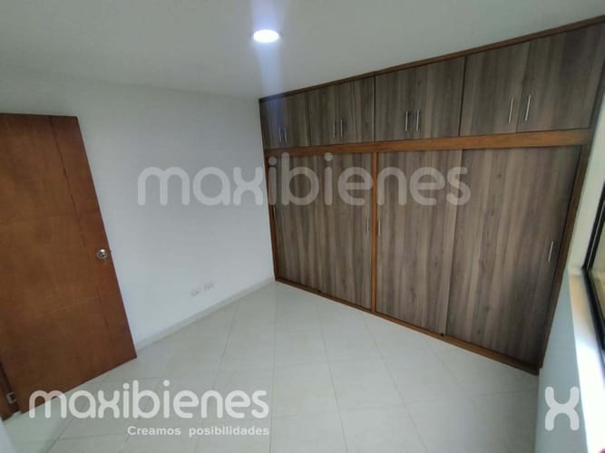Apartamento de 2 alcobas en arriendo en Urbanizacion El Carmelo Ii Etapa, Medellín, 72 m² · foto 6 de 16