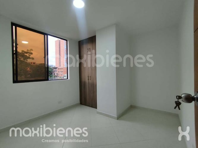 Apartamento de 2 alcobas en arriendo en Urbanizacion El Carmelo Ii Etapa, Medellín, 72 m² · foto 9 de 16