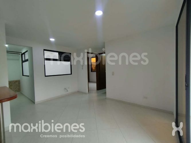 Apartamento de 2 alcobas en arriendo en Urbanizacion El Carmelo Ii Etapa, Medellín, 72 m² · foto 11 de 16