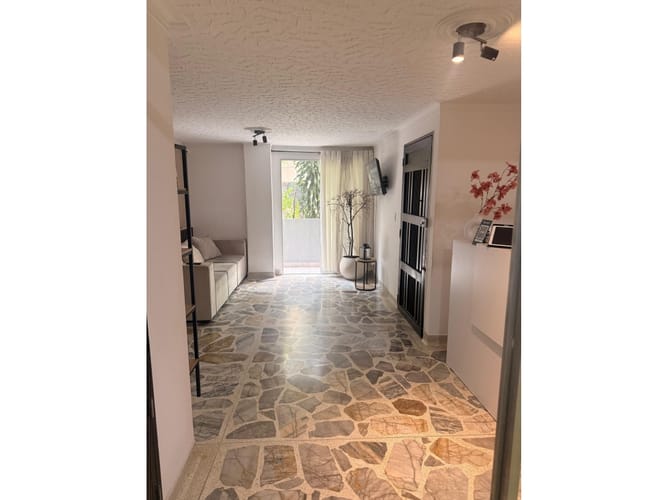 Apartamento de 3 alcobas en venta en Laureles, Medellín, 103 m² · foto 2 de 11