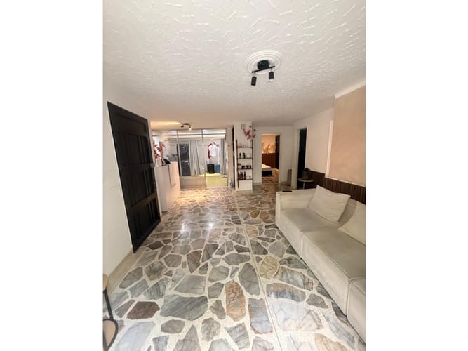 Apartamento de 3 alcobas en venta en Laureles, Medellín, 103 m² · foto 3 de 11