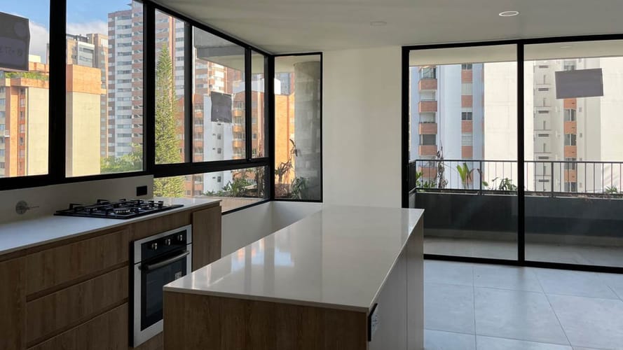 Apartamento de 2 alcobas en venta en Castropol, Medellín, 88 m² · foto 3 de 24