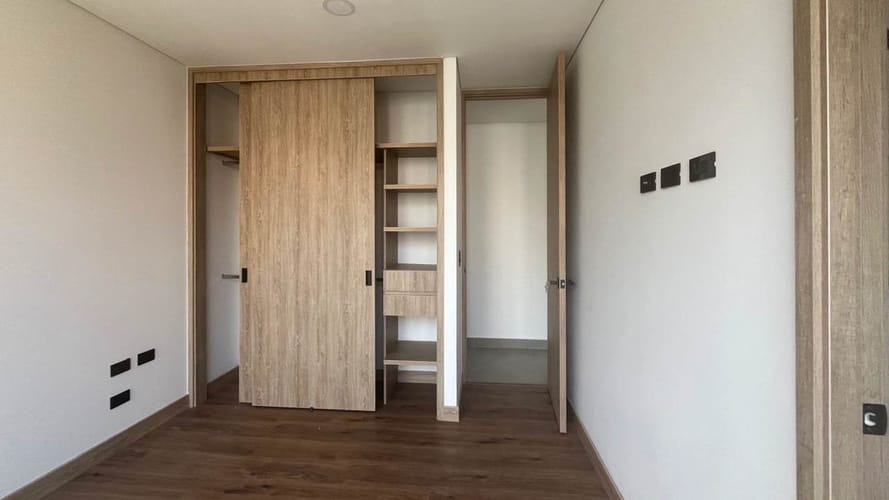 Apartamento de 2 alcobas en venta en Castropol, Medellín, 88 m² · foto 11 de 24