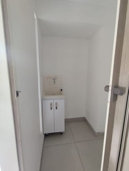 Apartaestudio en arriendo en Cuarta Brigada, Medellín, 50 m² · foto 11 de 15