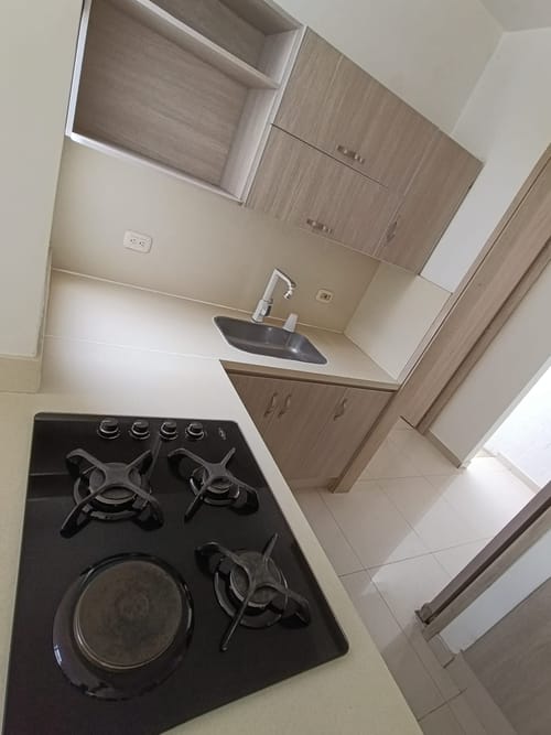 Casa de 3 alcobas en arriendo en El Castillo, Jamundí, 272 m² · foto 8 de 10