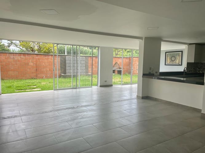 Casa de 5 alcobas en venta en Ub. Fenix, Jamundí, 250 m² · foto 8 de 24