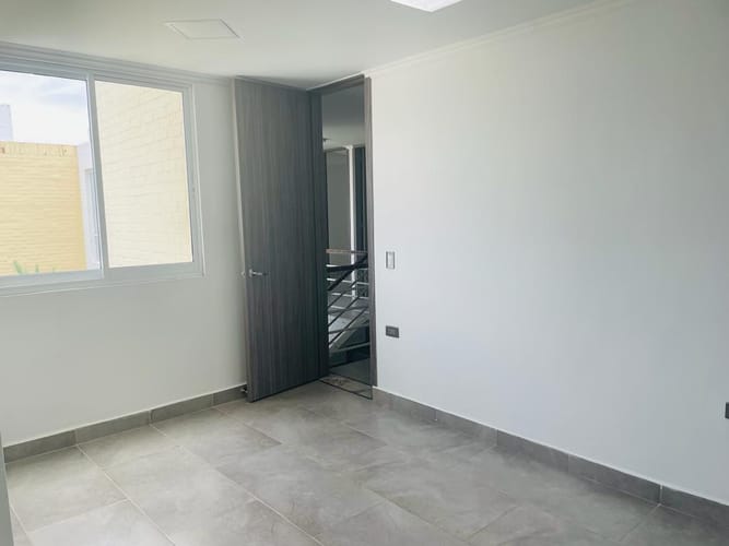 Casa de 5 alcobas en venta en Ub. Fenix, Jamundí, 250 m² · foto 14 de 24