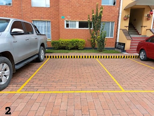 Apartamento de 3 alcobas en venta en El Pinar, Bogotá, 73 m² · foto 2 de 20