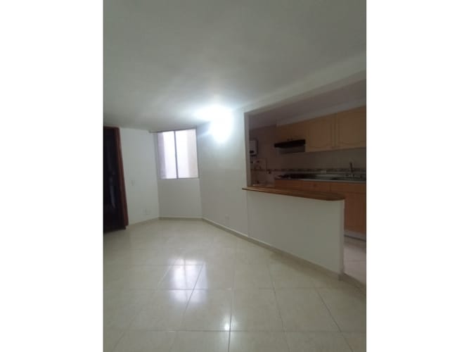 Apartamento de 2 alcobas en arriendo en Boston, Medellín, 67 m² · foto 2 de 22
