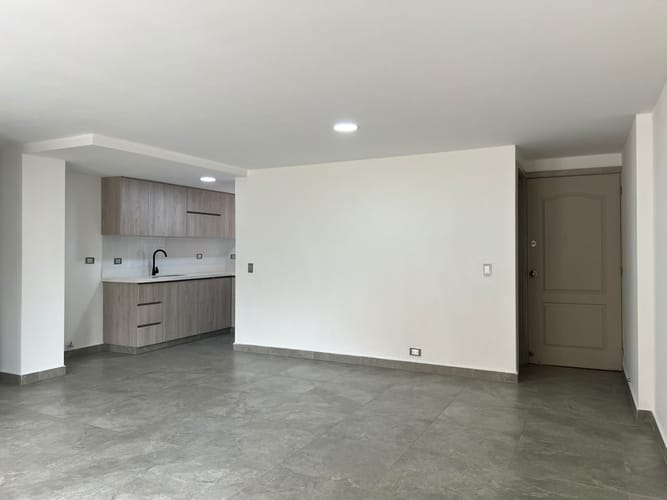 Apartamento de 3 alcobas en arriendo en Escobero, Envigado, 90 m² · foto 5 de 16