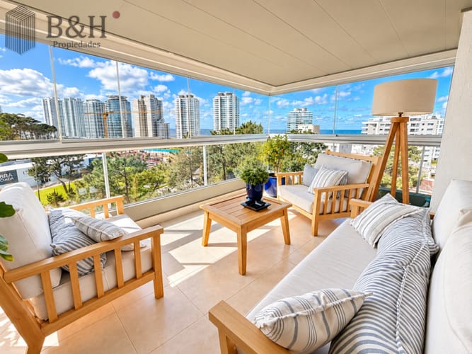 Apartamento 3 Dormitorios Avenida Roosevelt Punta del Este Cochera