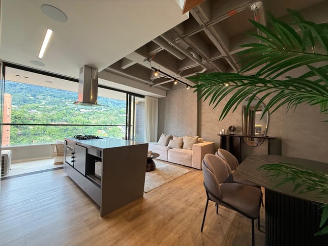 Apartamento de 2 alcobas en venta en Laureles, Medellín, 175 m² · foto 3 de 12