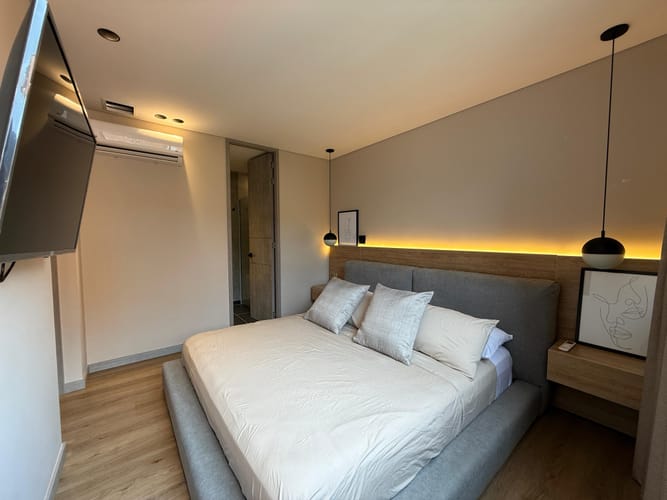 Apartamento de 2 alcobas en venta en Laureles, Medellín, 175 m² · foto 5 de 12