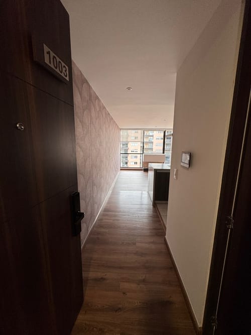 Apartamento de 2 alcobas en venta en La Felicidad, Bogotá, 110 m² · foto 2 de 16