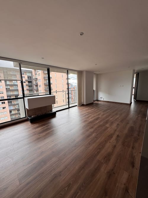 Apartamento de 2 alcobas en venta en La Felicidad, Bogotá, 110 m² · foto 3 de 16