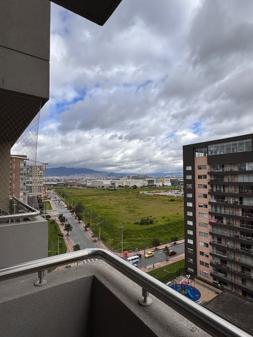 Apartamento de 2 alcobas en venta en La Felicidad, Bogotá, 110 m² · foto 5 de 16