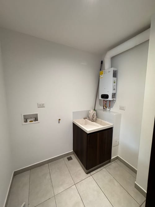 Apartamento de 2 alcobas en venta en La Felicidad, Bogotá, 110 m² · foto 12 de 16