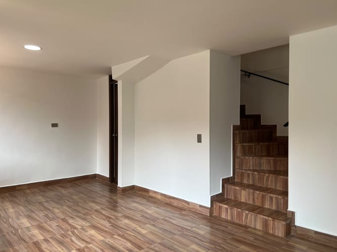 Casa de 2 alcobas en arriendo en Escobero, Envigado, 95 m² · foto 2 de 19