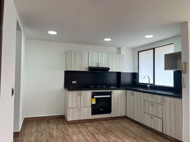 Casa de 2 alcobas en arriendo en Escobero, Envigado, 95 m² · foto 5 de 19