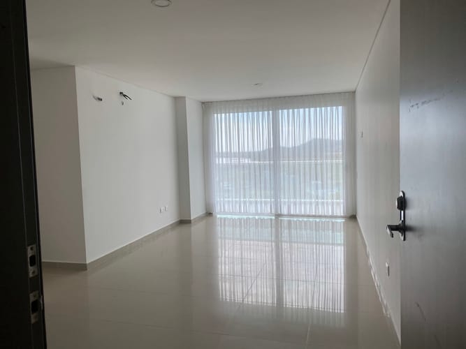 Apartamento de 4 alcobas en venta en La Boquilla, Cartagena, 104 m² · foto 4 de 16