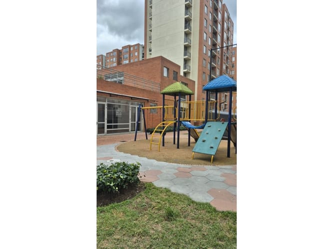Apartamento de 3 alcobas en venta en Engativá, Bogotá, 73 m² · foto 22 de 24