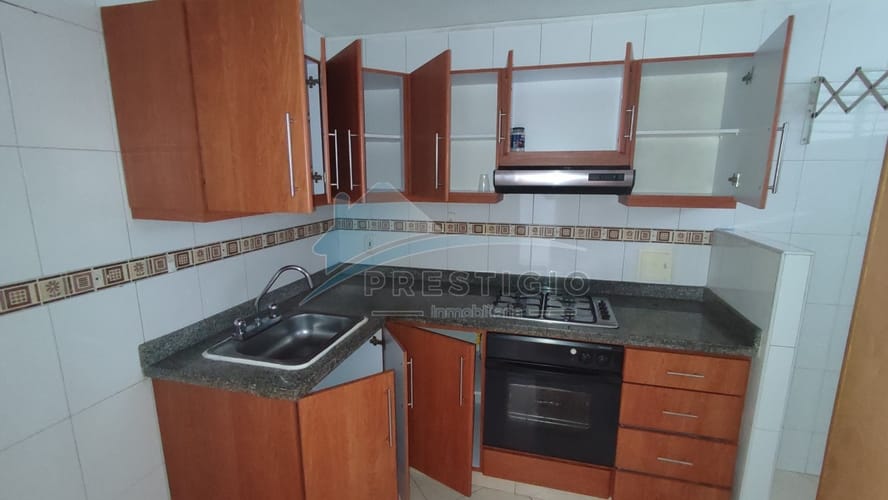 Apartamento de 3 alcobas en arriendo en Casco Antiguo - Floridablanca, Floridablanca, 90 m² · foto 9 de 14