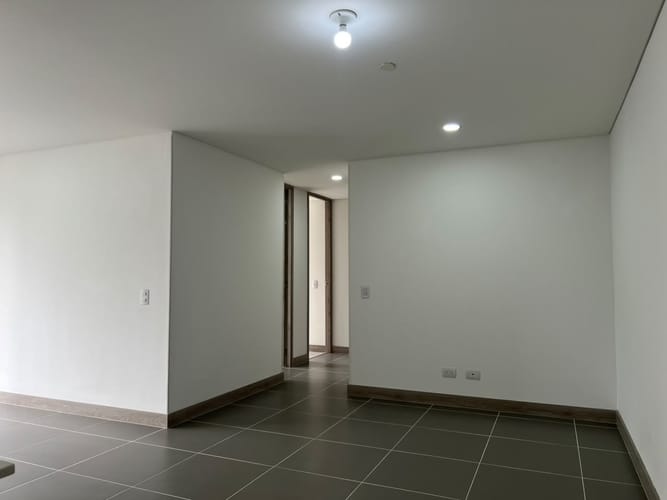 Apartamento de 3 alcobas en arriendo en El Diamante 2, Medellín, 95 m² · foto 13 de 18