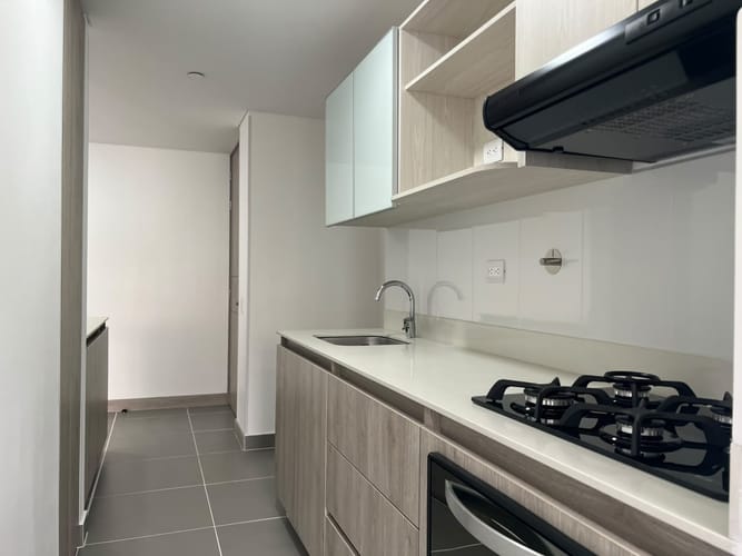 Apartamento de 3 alcobas en arriendo en El Diamante 2, Medellín, 95 m² · foto 4 de 18