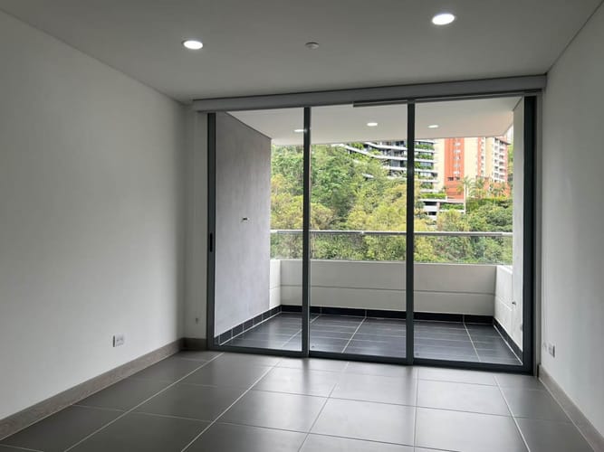 Apartamento de 3 alcobas en arriendo en El Diamante 2, Medellín, 95 m² · foto 3 de 18