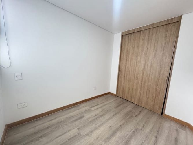Apartamento de 3 alcobas en arriendo en Las Palmas, Medellín, 163 m² · foto 9 de 17