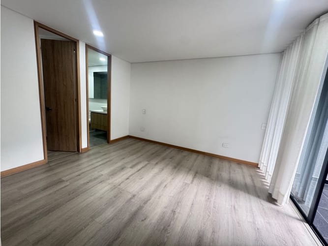 Apartamento de 3 alcobas en arriendo en Las Palmas, Medellín, 163 m² · foto 11 de 17