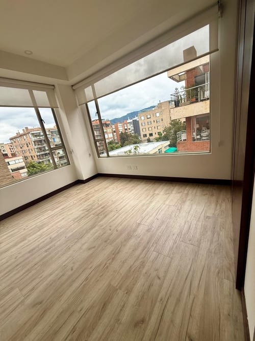 Apartamento de 2 alcobas en arriendo en Chicó Navarra, Bogotá, 70 m² · foto 7 de 12