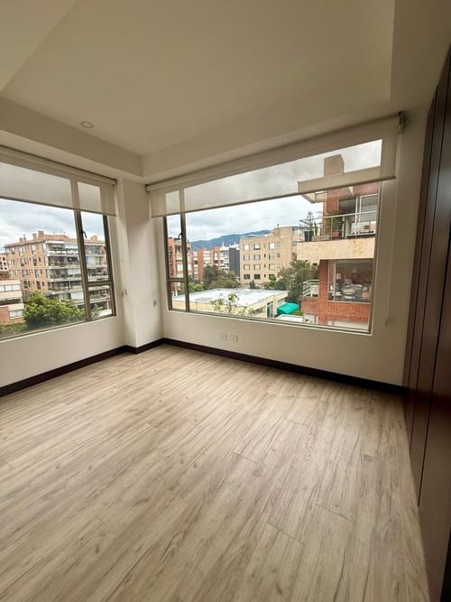 Apartamento de 2 alcobas en arriendo en Chicó Navarra, Bogotá, 70 m² · foto 8 de 12