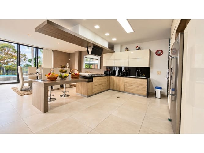 Casa de 5 alcobas en venta en Pance, Cali, 630 m² · foto 3 de 10