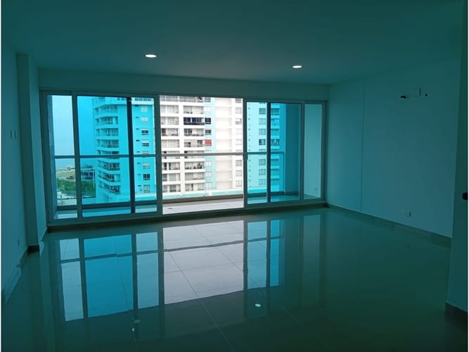 Apartamento de 3 alcobas en venta en Crespo, Cartagena, 130 m² · foto 4 de 24