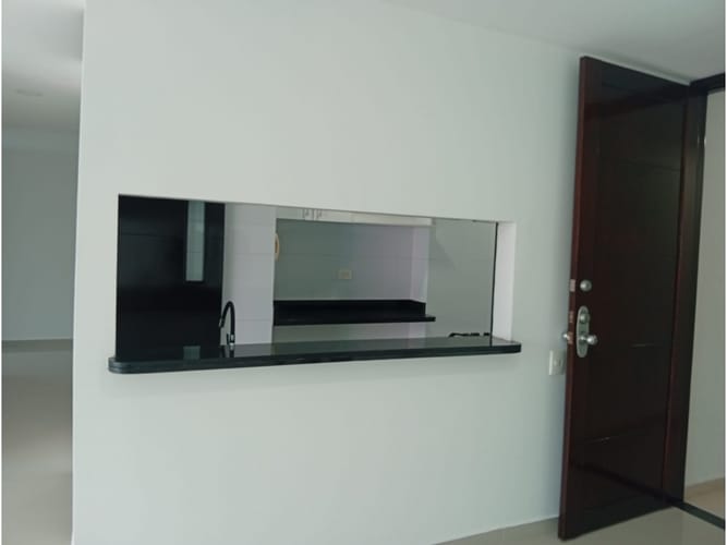 Apartamento de 3 alcobas en venta en Crespo, Cartagena, 130 m² · foto 6 de 24