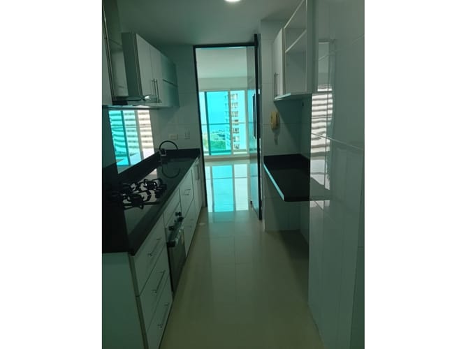 Apartamento de 3 alcobas en venta en Crespo, Cartagena, 130 m² · foto 7 de 24