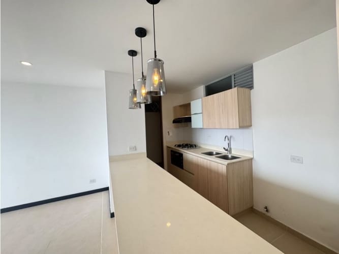 Apartamento de 3 alcobas en arriendo en Loma De Los Gonzalez, Medellín, 125 m² · foto 2 de 19