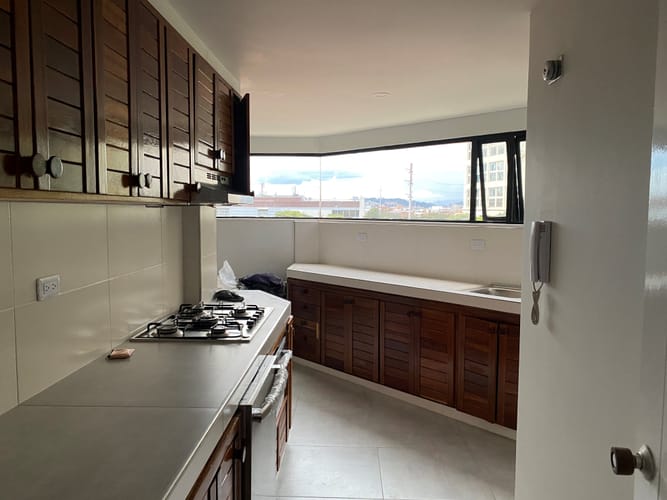 Apartamento de 3 alcobas en arriendo en Santa Ana, Bogotá, 138 m² · foto 3 de 14