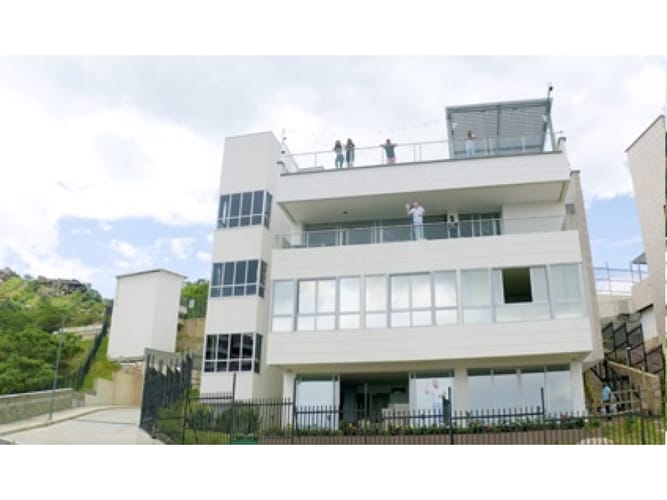 Casa de 4 alcobas en venta en Cristales, Cali, 615 m² · foto 4 de 6