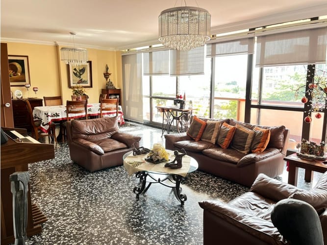 Apartamento de 3 alcobas en venta en Granada, Cali, 180 m² · foto 1 de 24