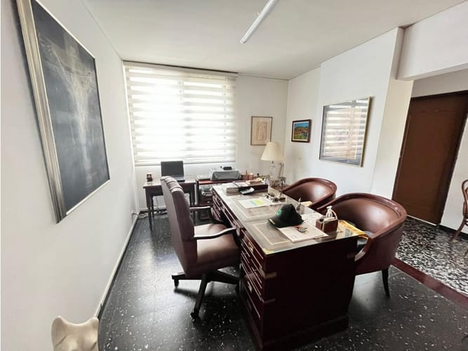 Apartamento de 3 alcobas en venta en Granada, Cali, 180 m² · foto 4 de 24