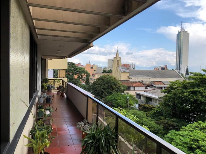 Apartamento de 3 alcobas en venta en Granada, Cali, 180 m² · foto 11 de 24