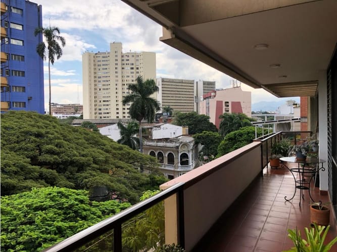 Apartamento de 3 alcobas en venta en Granada, Cali, 180 m² · foto 18 de 24