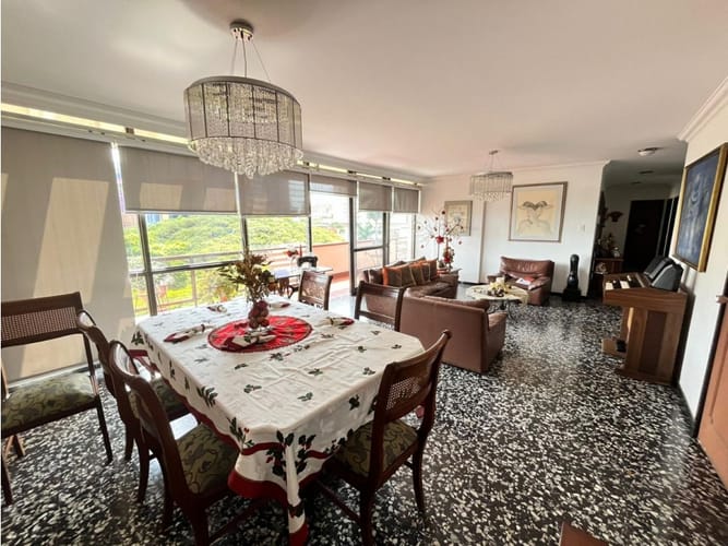 Apartamento de 3 alcobas en venta en Granada, Cali, 180 m² · foto 23 de 24