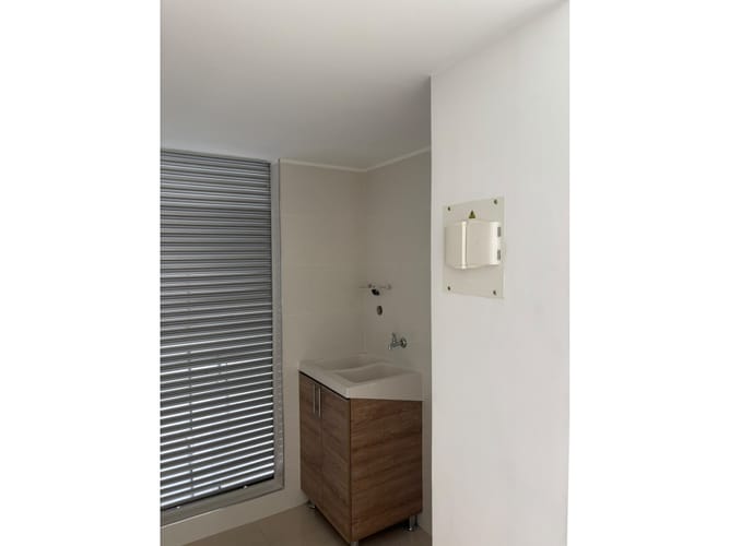 Apartamento de 2 alcobas en venta en Villa Fatima, Cali, 61 m² · foto 1 de 18