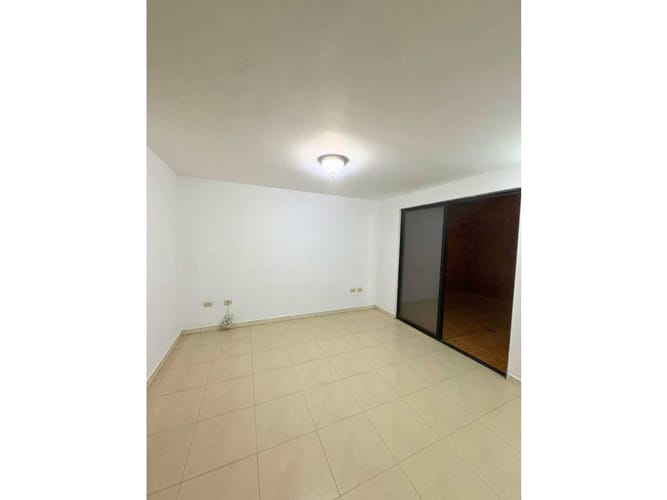 Casa de 4 alcobas en venta en Valle Del Lili, Cali, 127 m² · foto 23 de 24