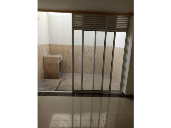 Casa de 3 alcobas en venta en Nueva Tequendama, Cali, 330 m² · foto 4 de 9